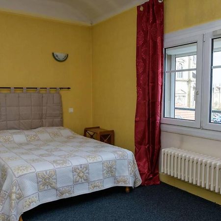 Hotel De La Cloche Vitry-le-Francois Luaran gambar