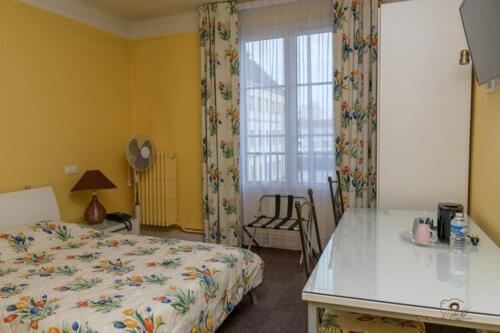 Hotel De La Cloche Vitry-le-Francois Luaran gambar